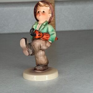 Goebel Hummel Happy Traveller Figurine 109/0 W Germany TMK6 Vintage Boy Umbrella